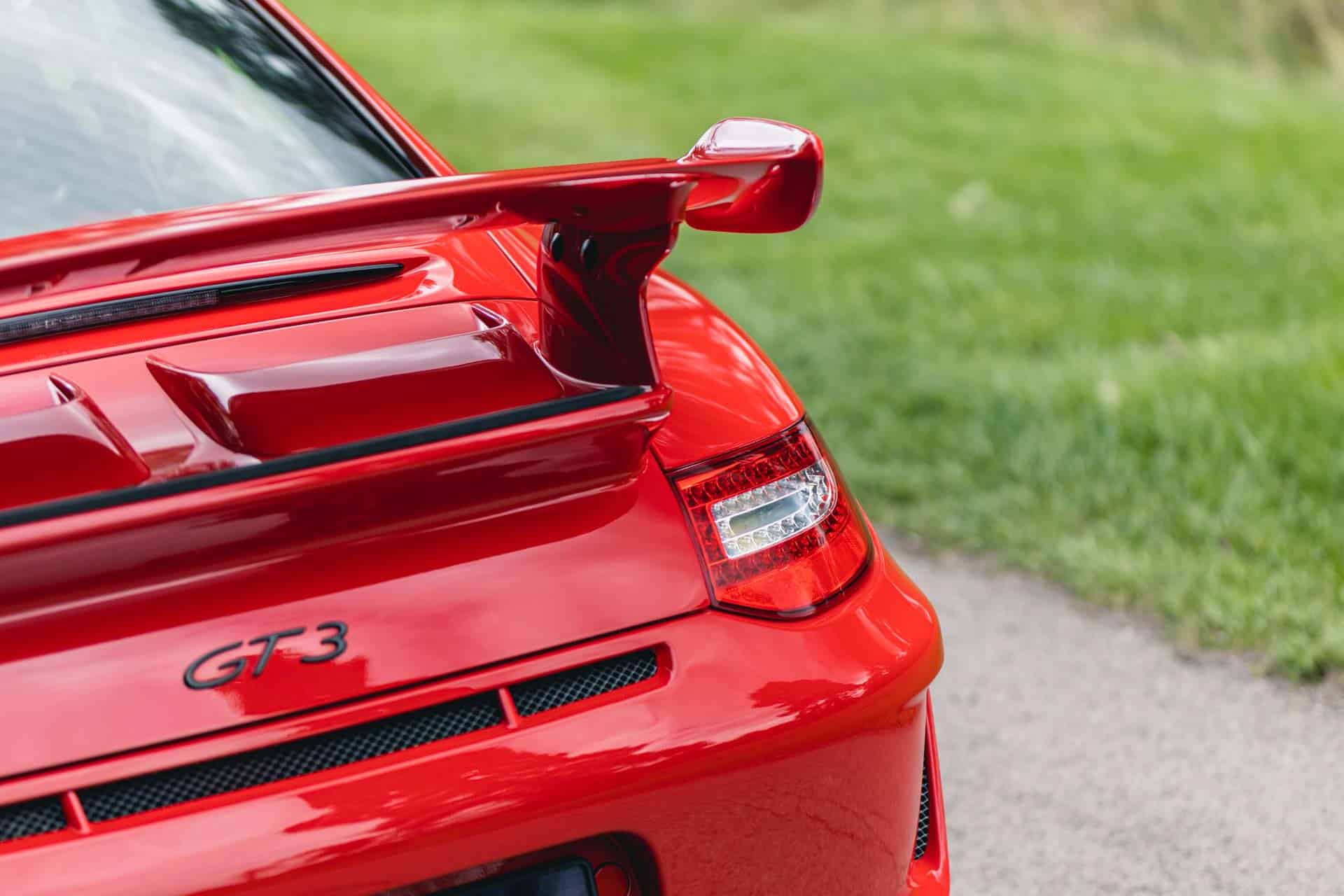 997.2 gt3 spoiler