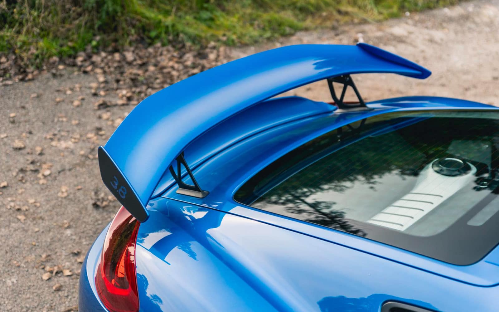 981-gt4-rear-wing