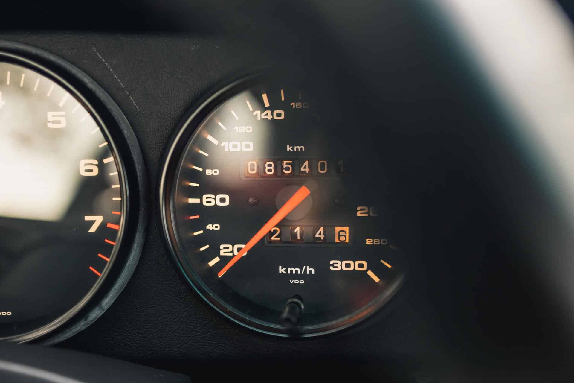 964-carrera-rs-clocks