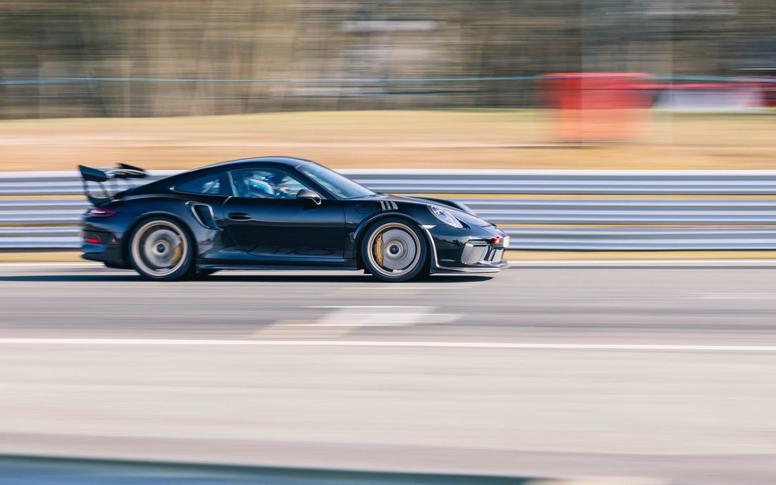 gt3rs-on-track-driving-fast
