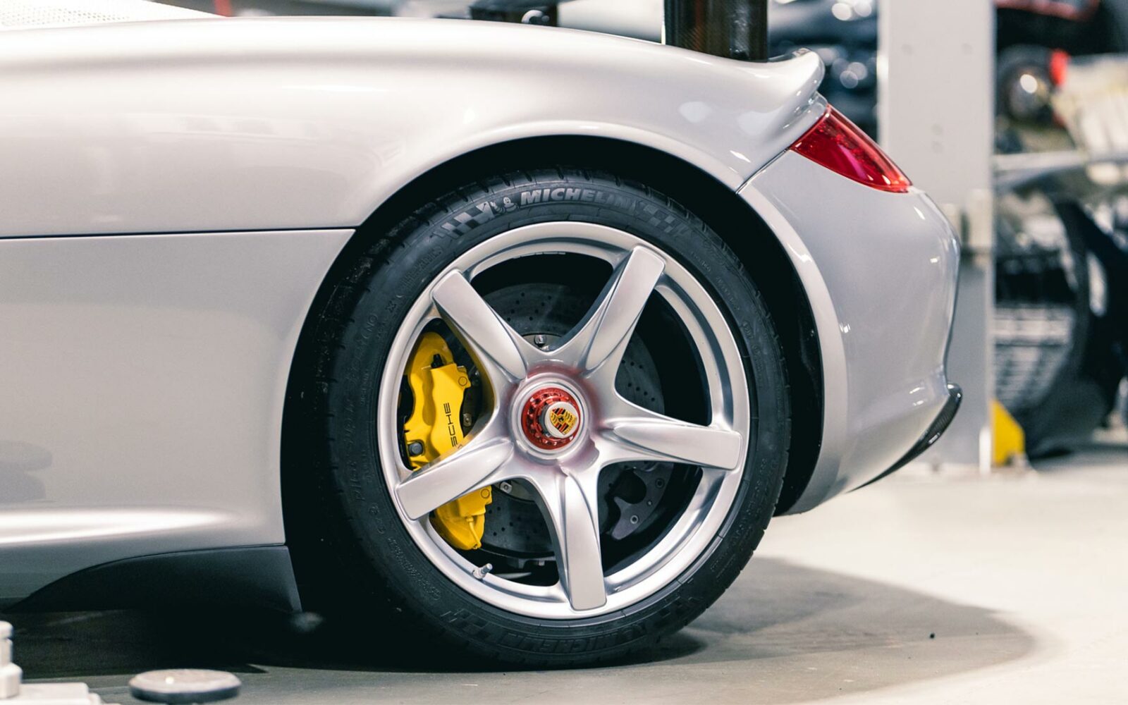 porsche carrera GT