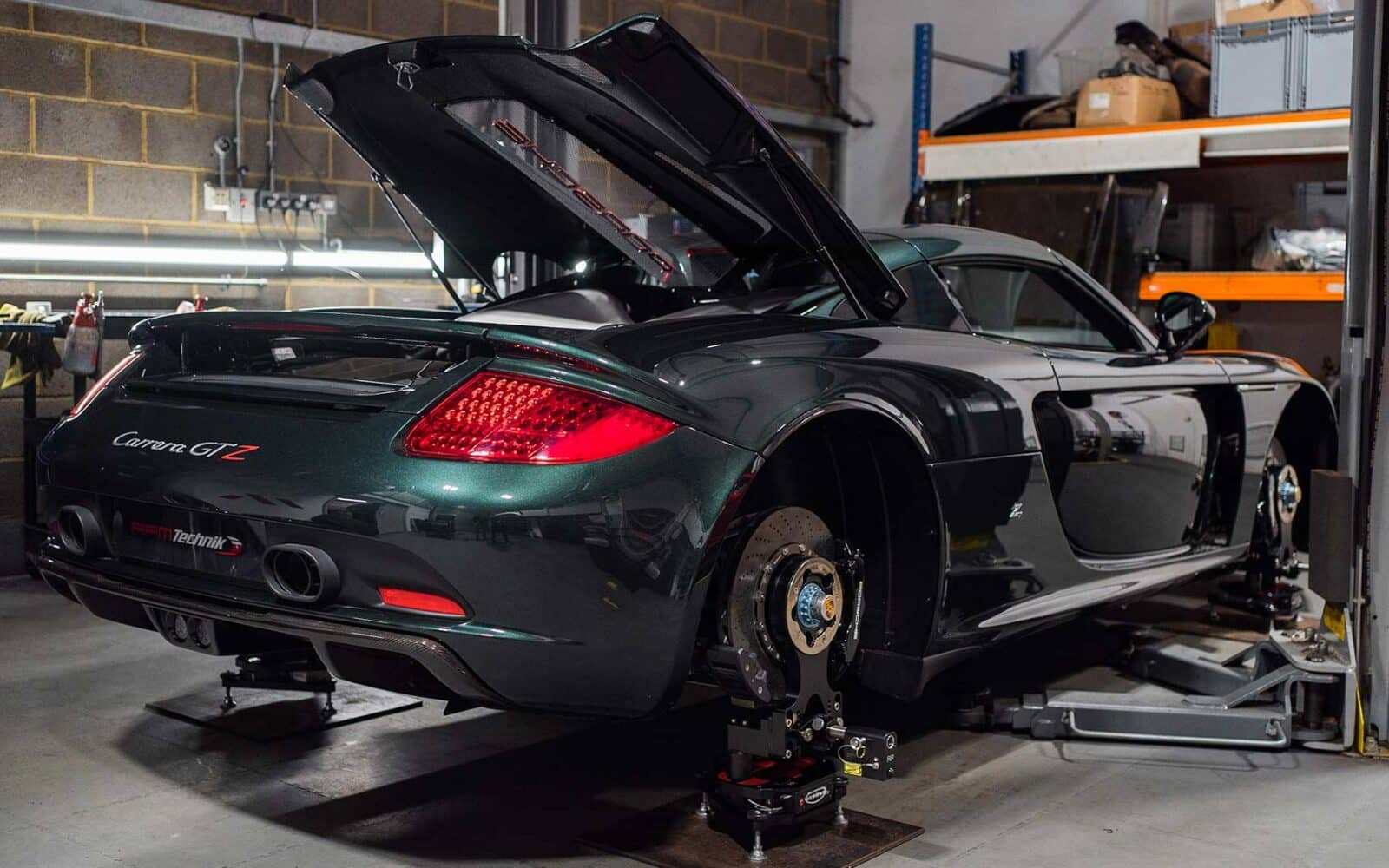 porsche carrera boot