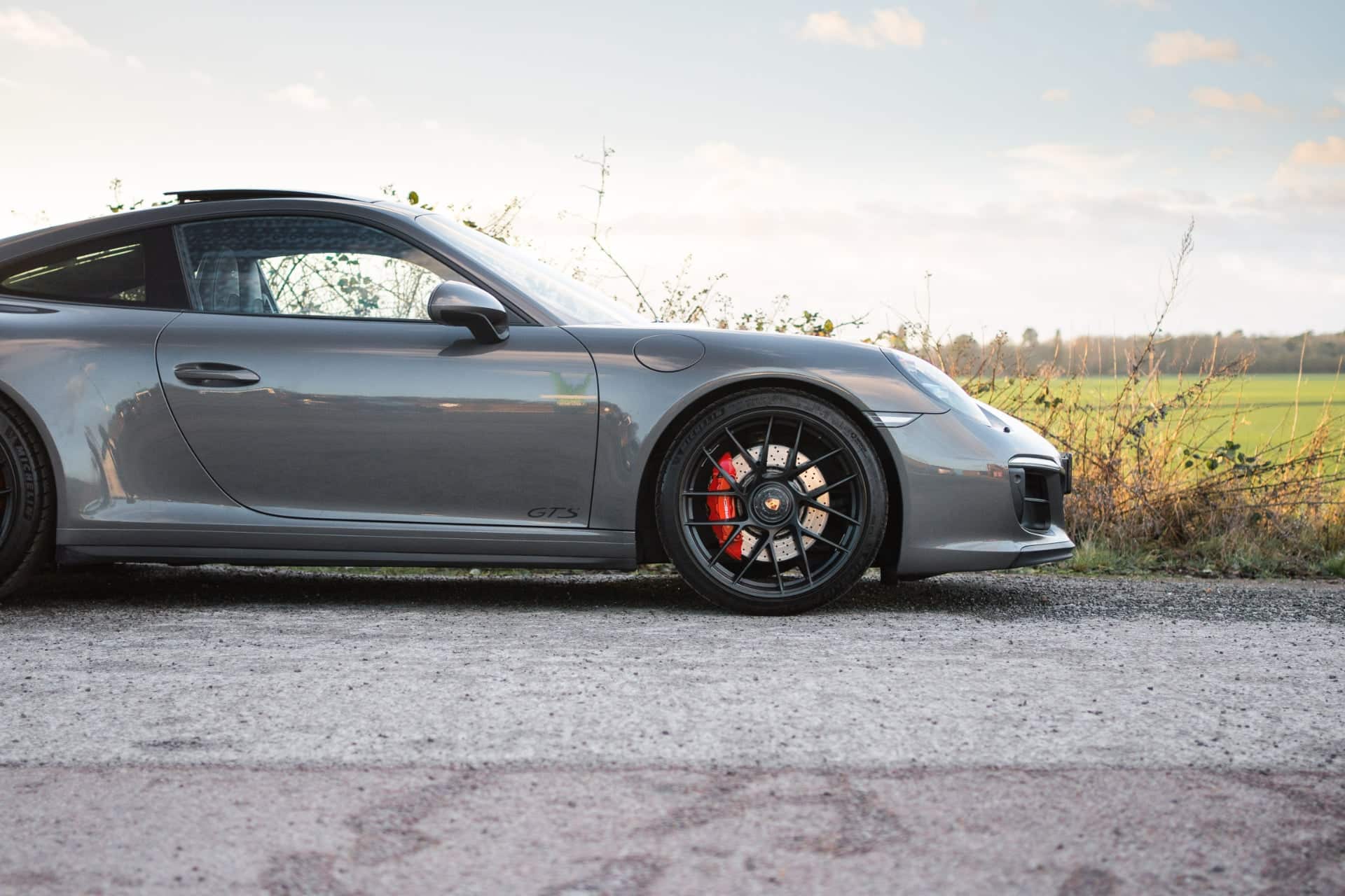 911 GTS Side