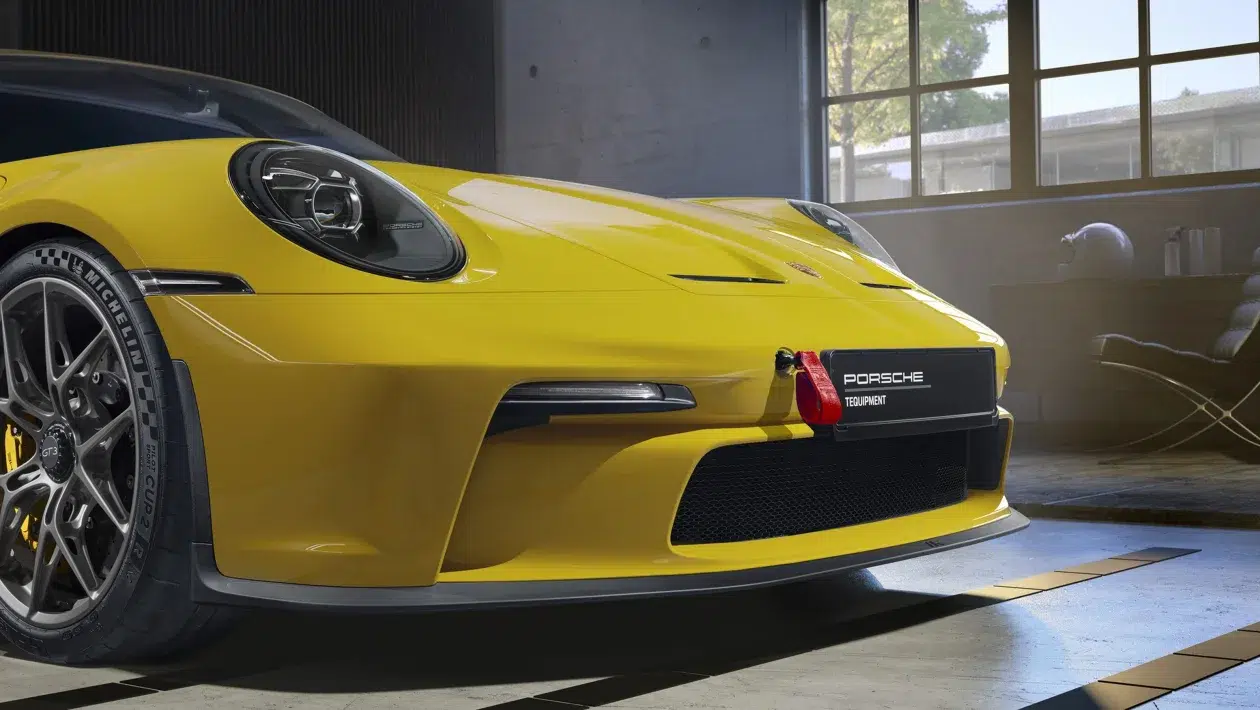 Manthey Racing Porsche 911 GT3 Touring 992 2