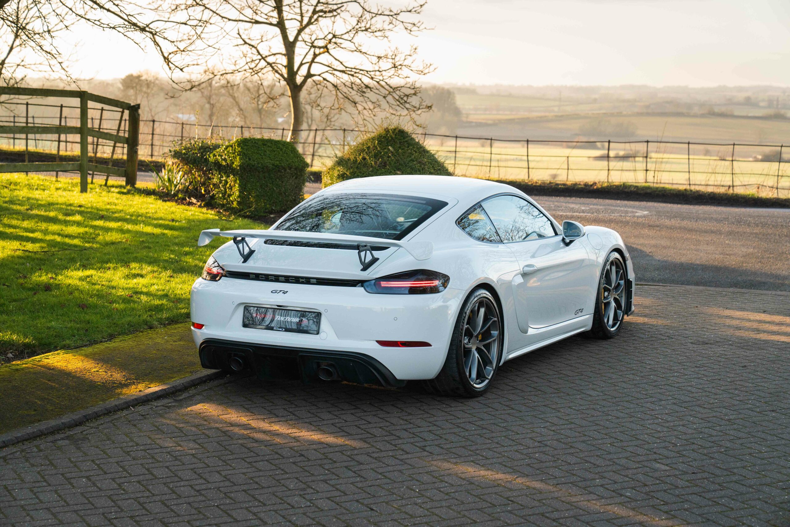 718-gt4-gt04les-15
