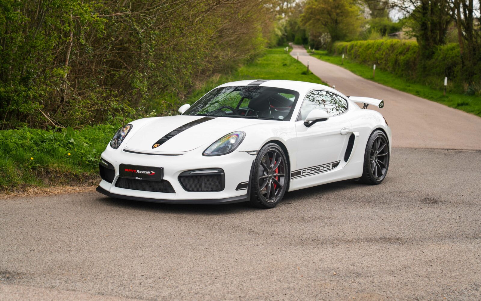 981 GT4 – White 10