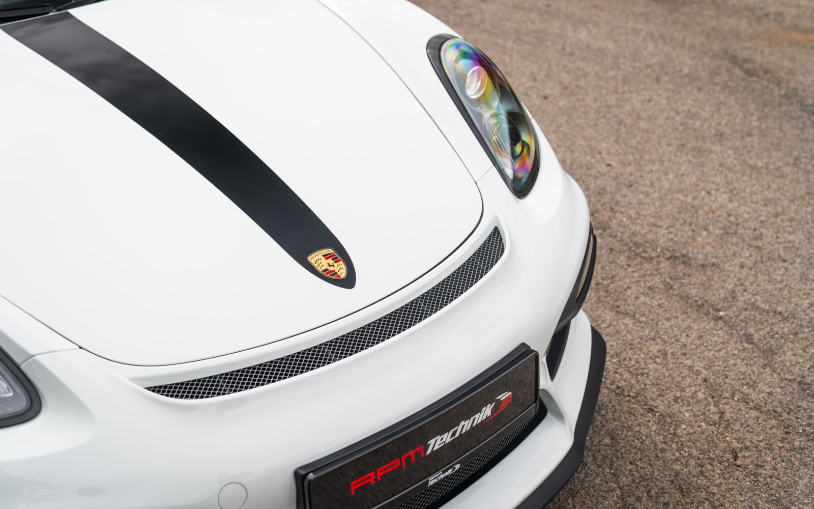 981 GT4 – White 13