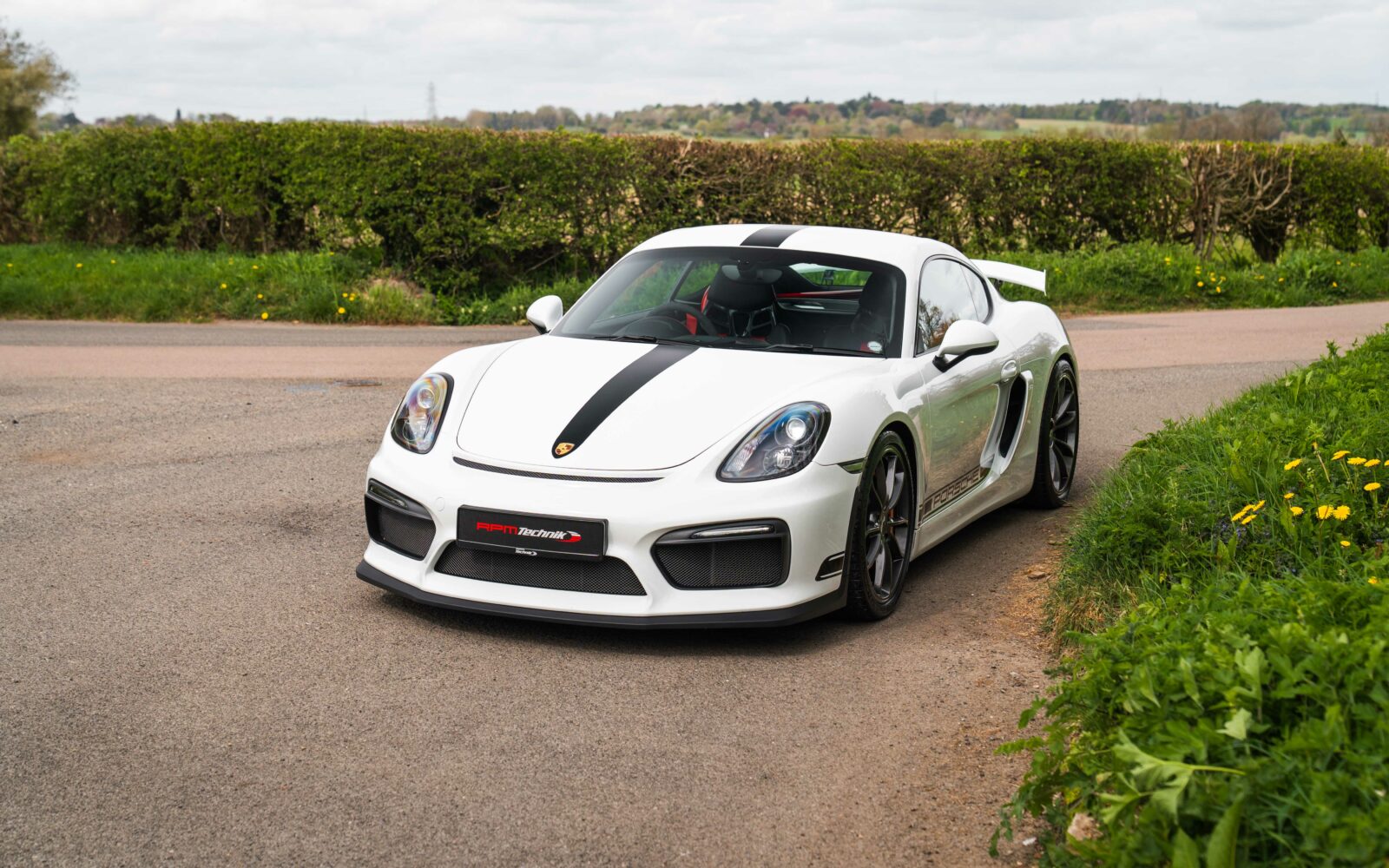 981 GT4 – White 33