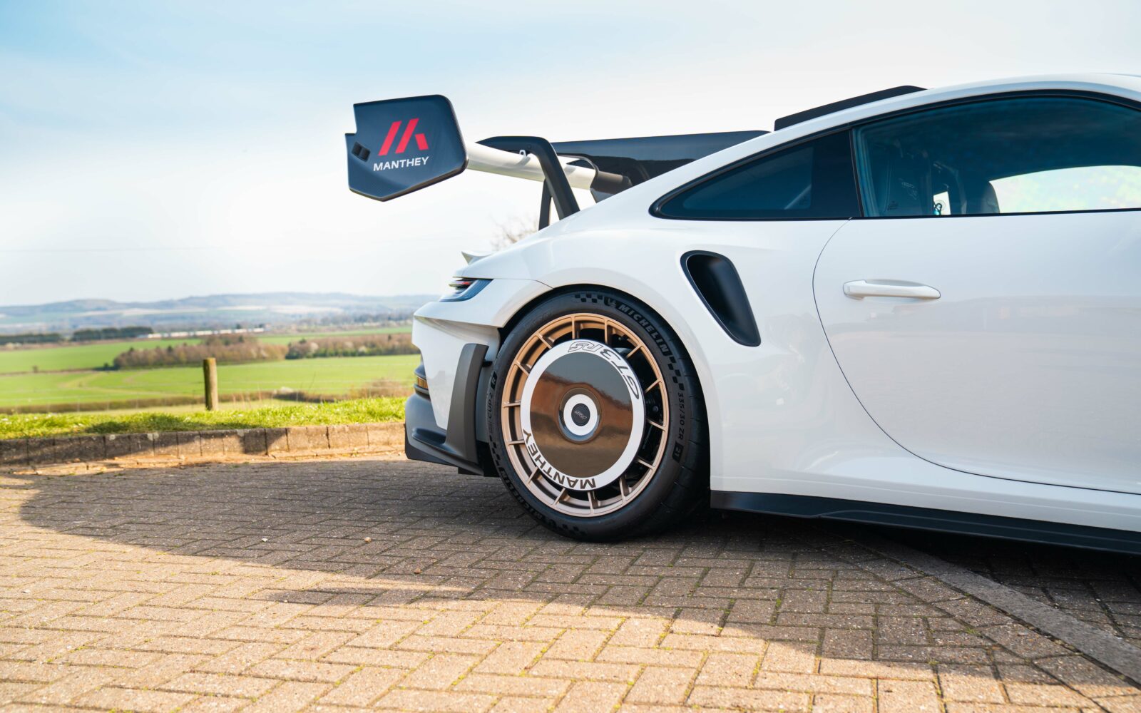 992 GT3RS MR – White LHD 13