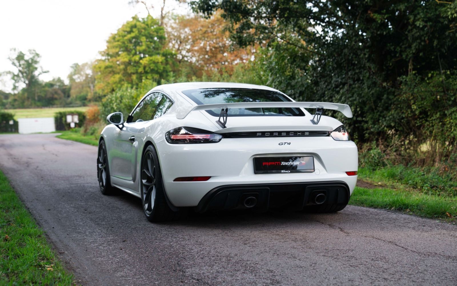 718 GT4 white 1