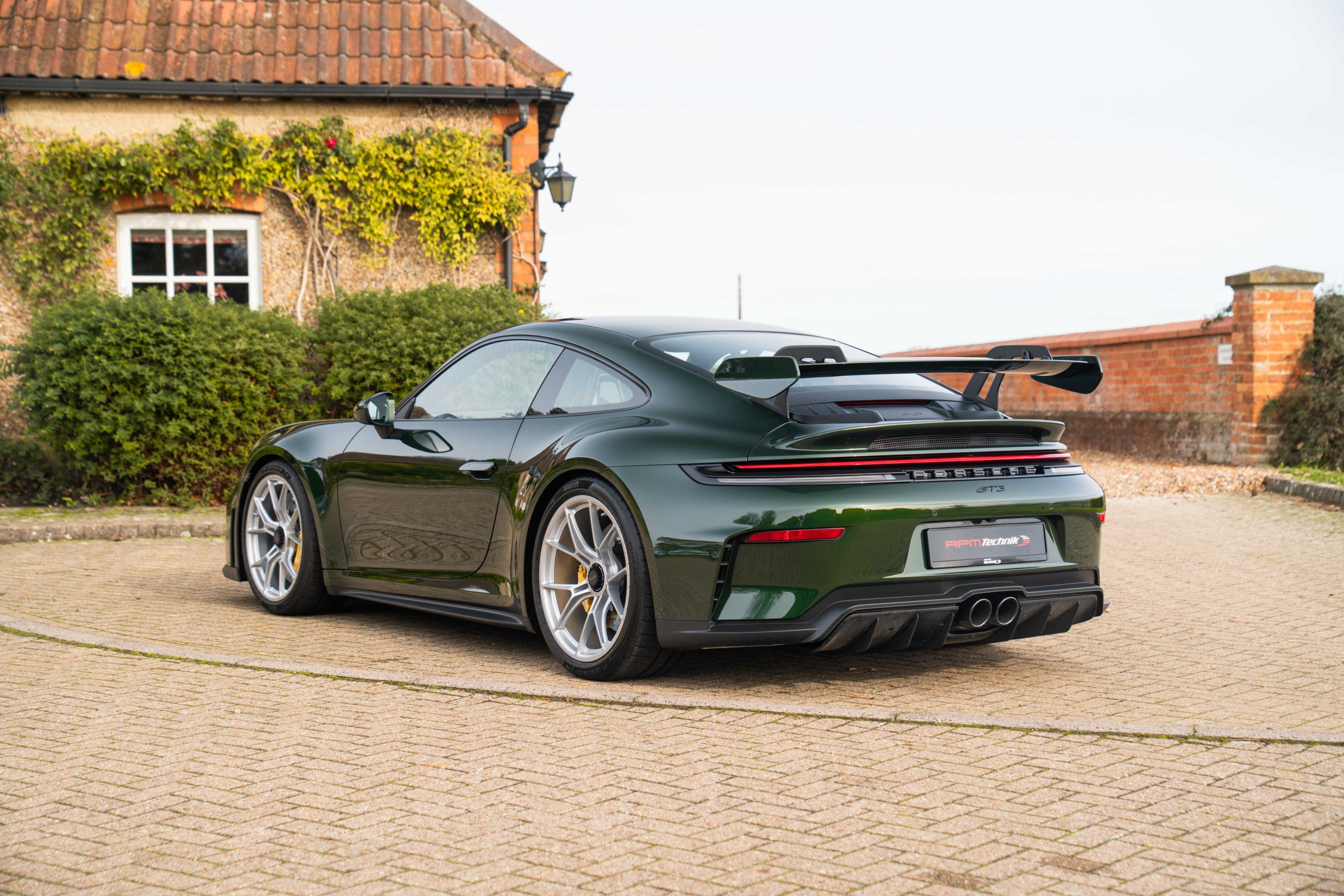 992-2-gt3-38-2