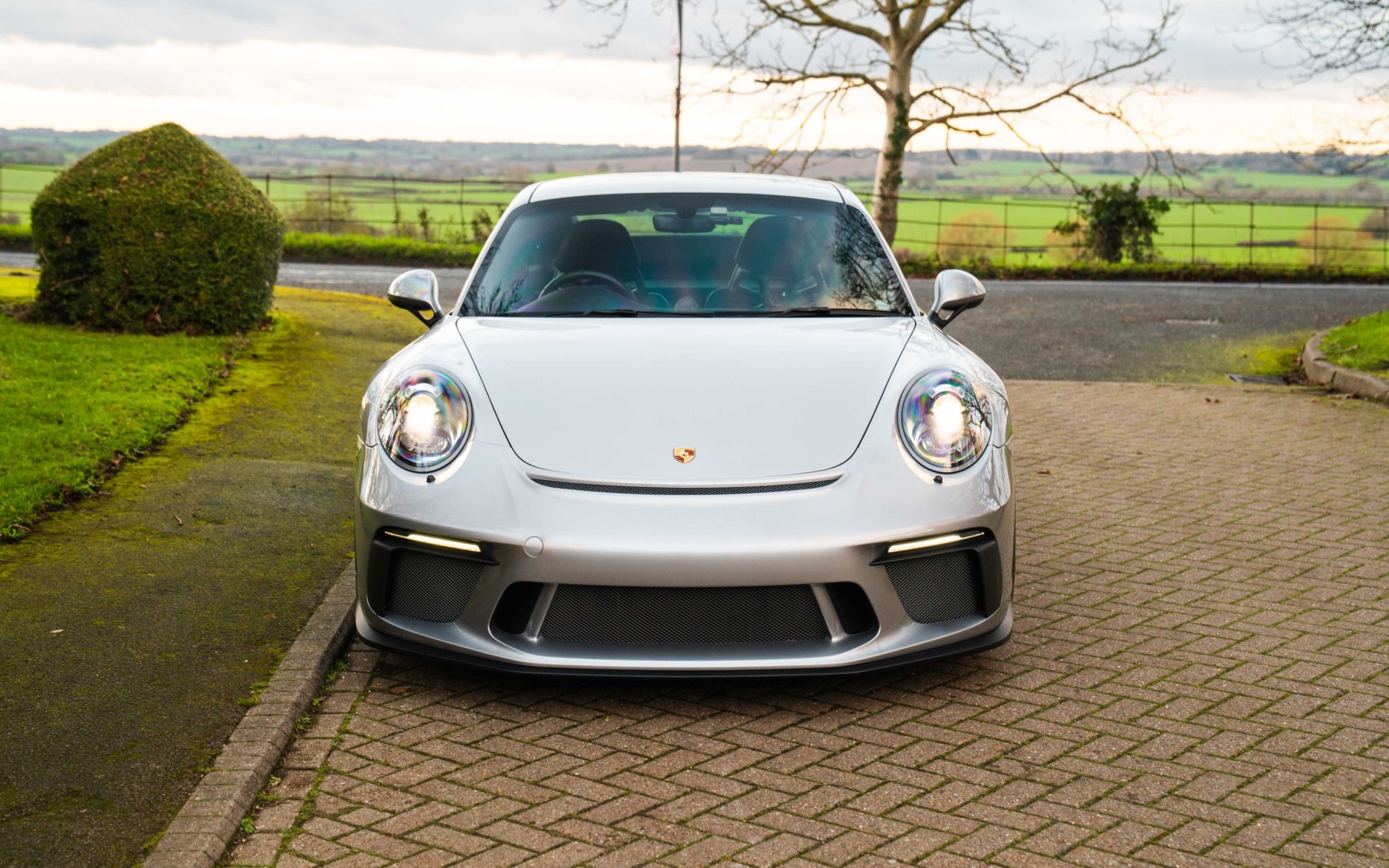 991.2 GT3 Touring 1