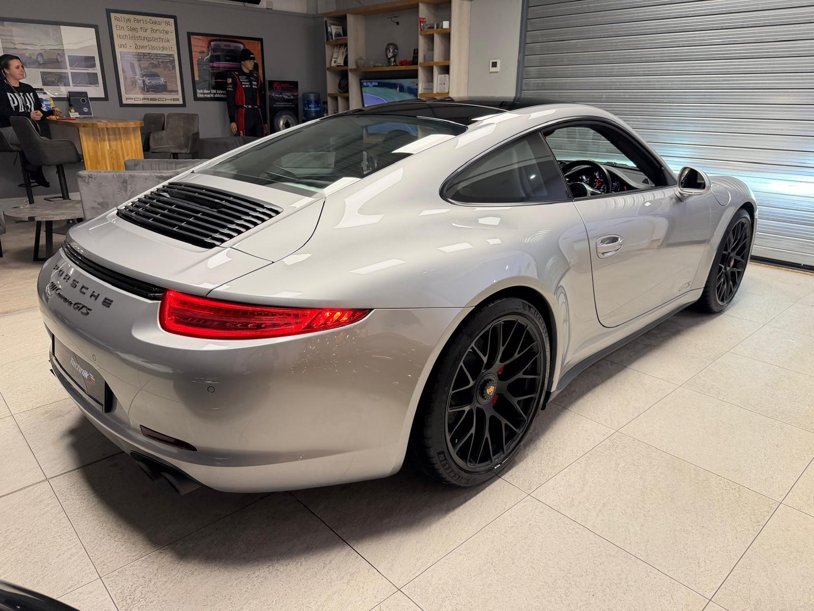 4cabca89-d4e1-4af6-90bb-652f87c94379