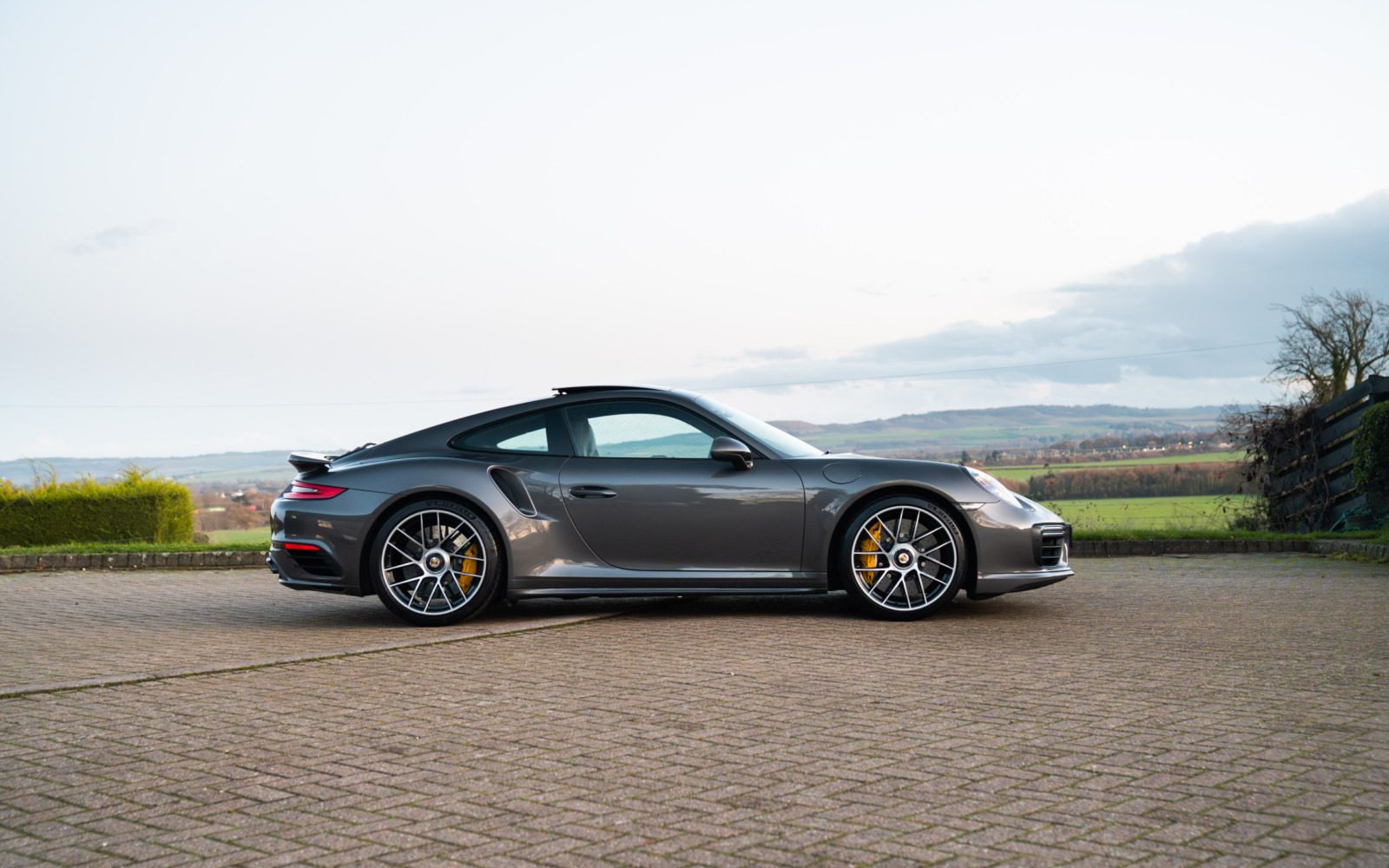 991.2 Turbo S  11