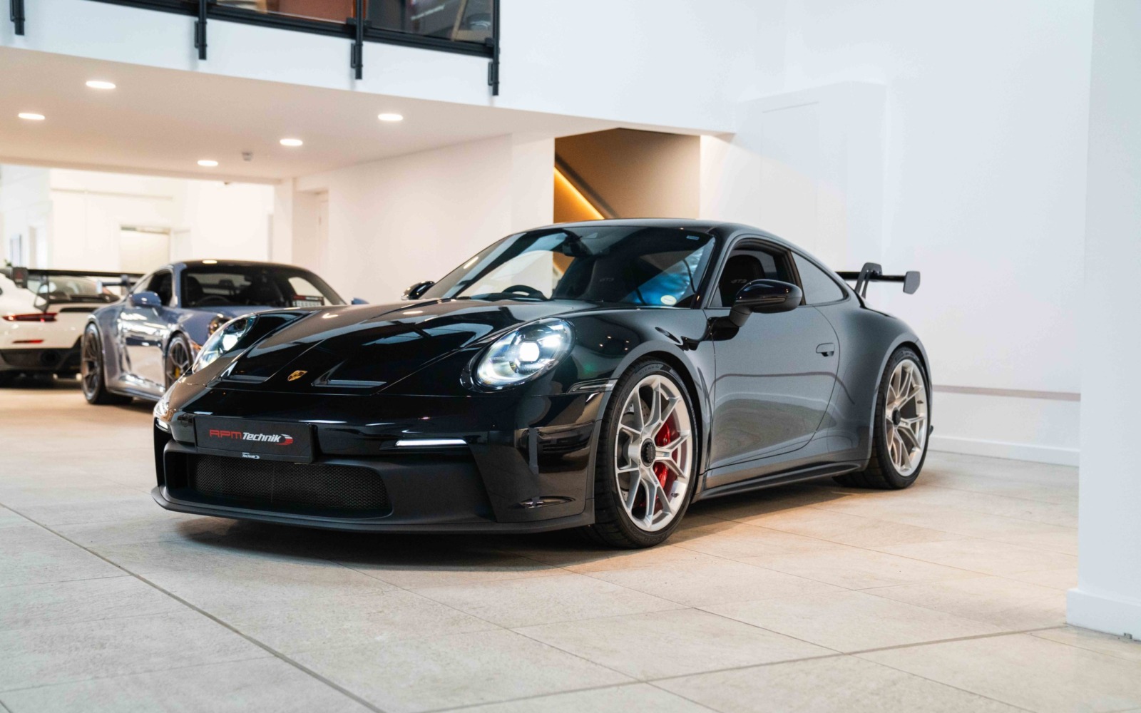 992.1 GT3-black-1