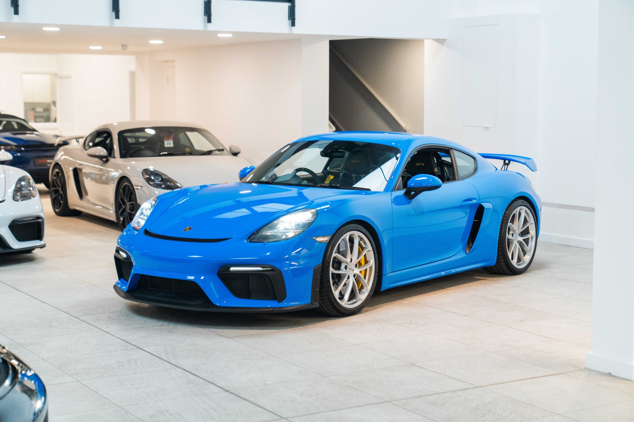 2022 Porsche 718 GT4 Clubsport P...