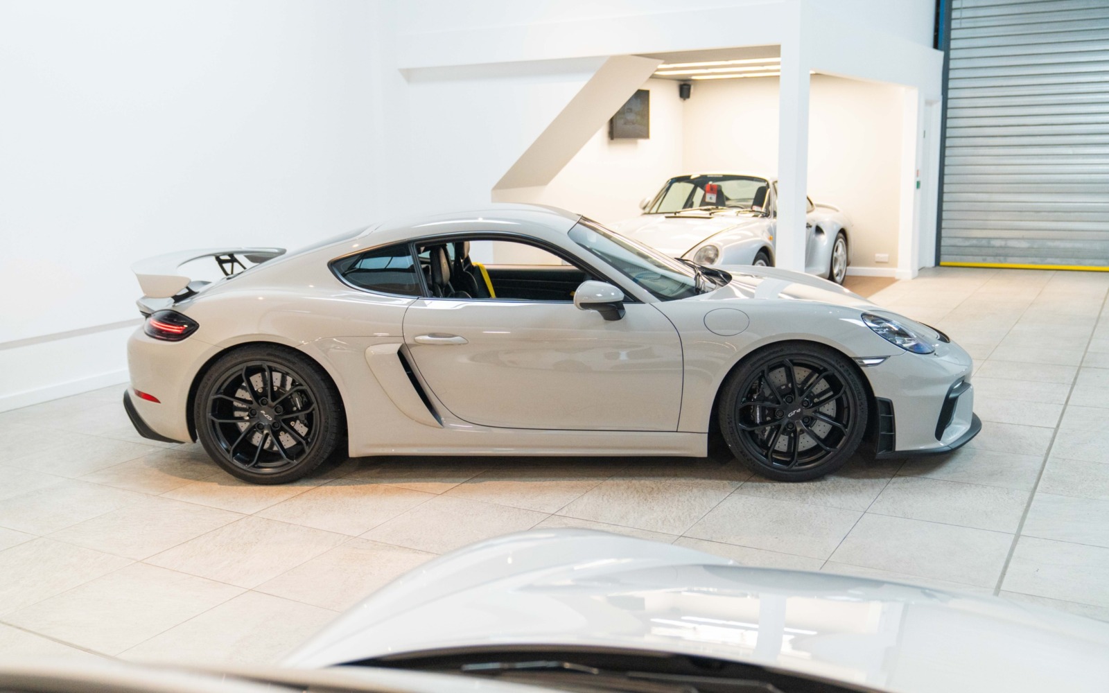 718 GT4 9