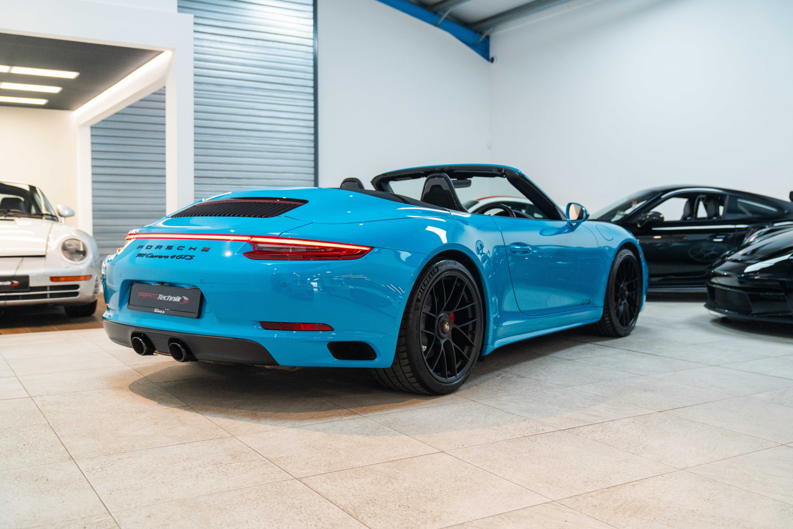991-2-gts-cab-38