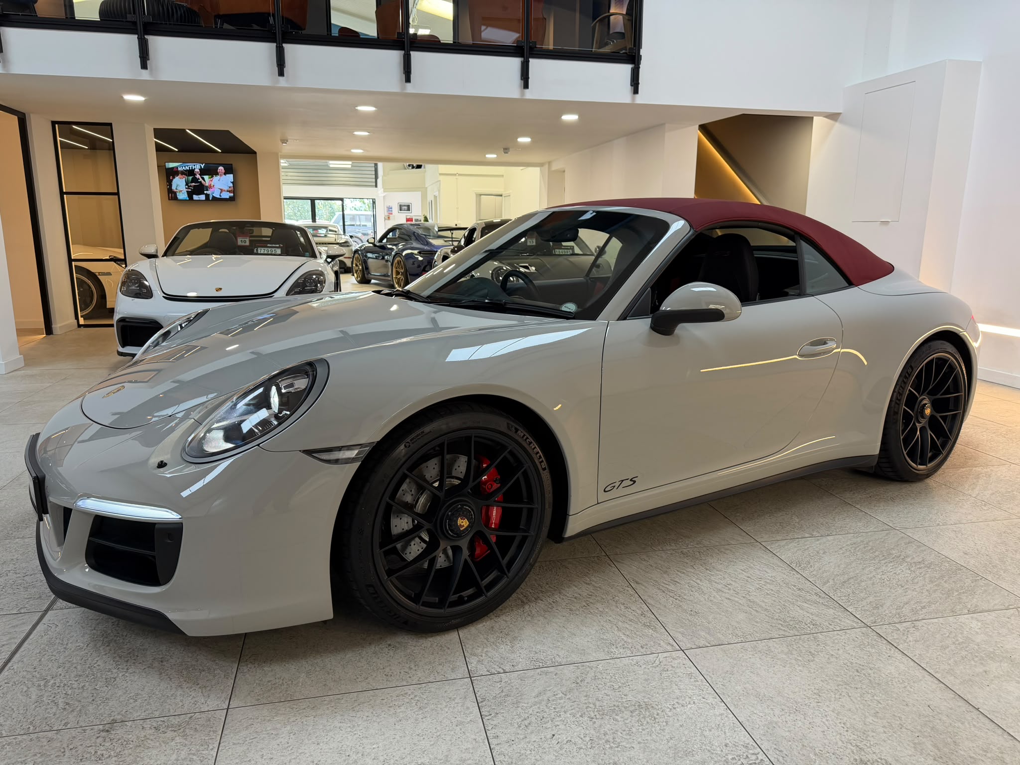 2019 991.2 Carrera 4 gts Porsche...