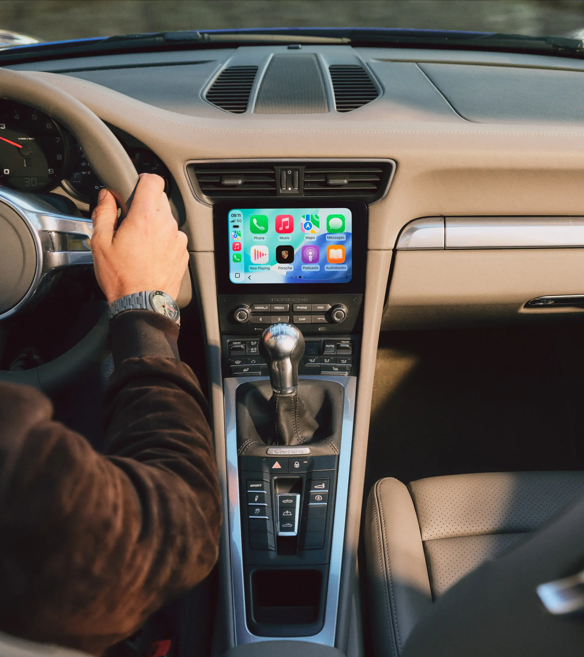 zug_260318_porsche_pccm_motiv_1_side_991_0089_apple_carplay
